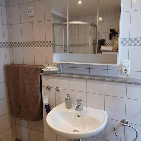 Langenhecke 18 *